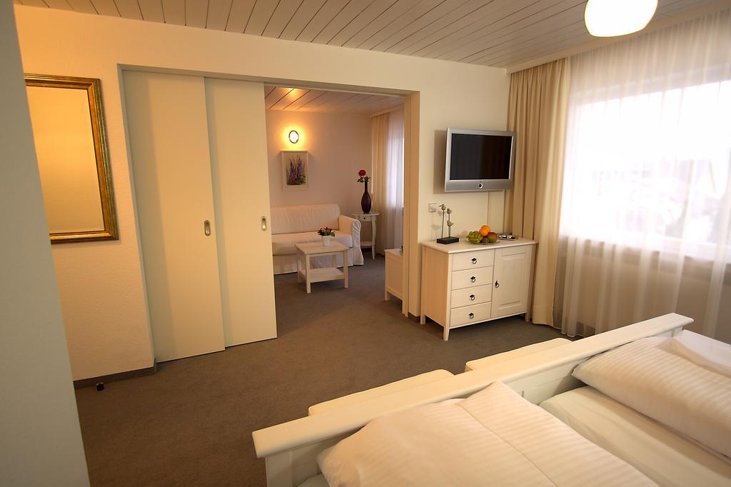 Lupinenhotel Bodensee Зиплинген Стая снимка
